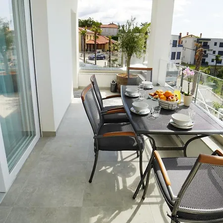 Val - Four Seasons Escape With Sea View And Swimming Pool 公寓 *