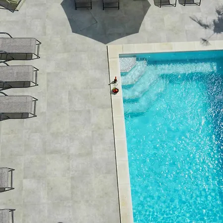 Val - Four Seasons Escape With Sea View And Swimming Pool شقة أوباتيا