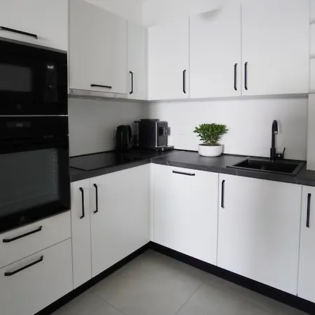 Val - Four Seasons Escape With Sea View And Swimming Pool * Опатия