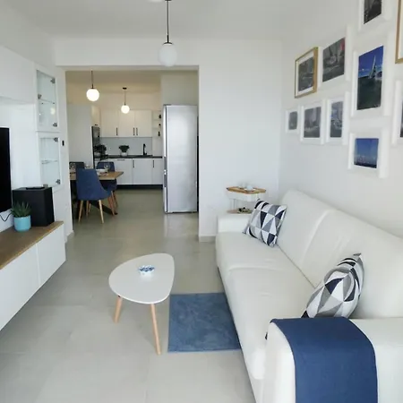 Val - Four Seasons Escape With Sea View And Swimming Pool *