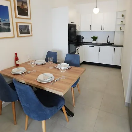 Val - Four Seasons Escape With Sea View And Swimming Pool Apartment Opatija