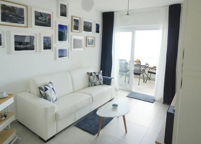 Val - Four Seasons Escape With Sea View And Swimming Pool 오파티아