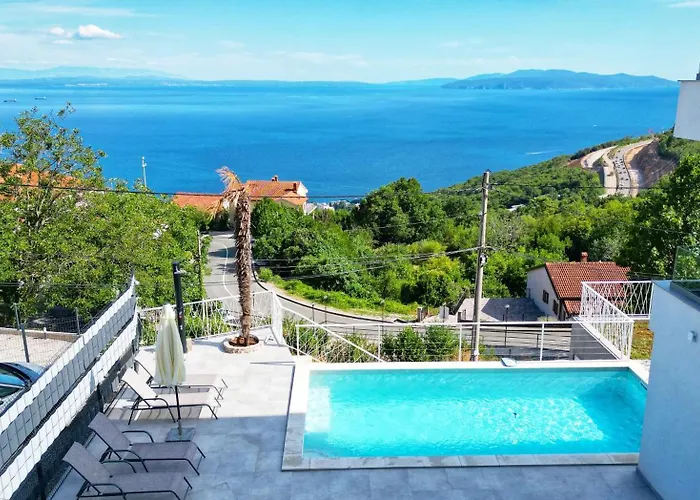 Val - Four Seasons Escape With Sea View And Swimming Pool * 오파티아